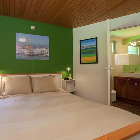 Attractive In With Garden, Cleaning Included *