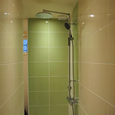 Attractive In With Garden, Cleaning Included *